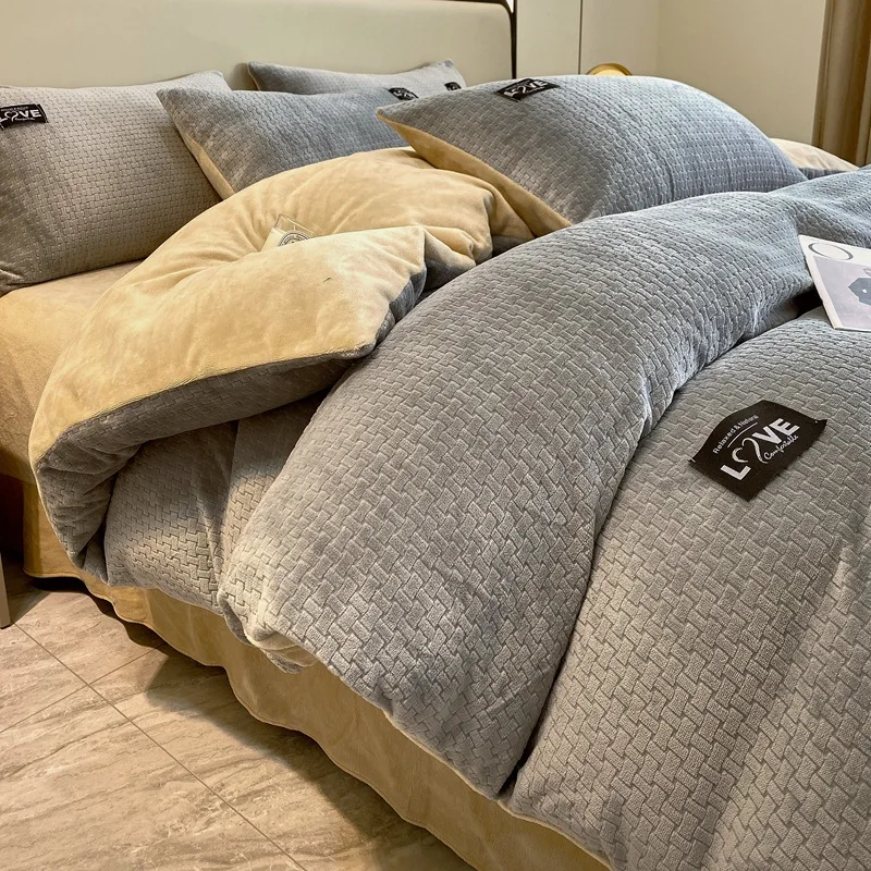 Solid Color Carved Velvet Four Piece Set Waffle Plaid Quilt Cover Class A Flannel Coral Velvet Crystal Velvet Bed Sheets
Solid Color Carved Velvet Four Piece Set Waffle Plaid Quilt Cover Class A Flannel Coral Velvet Crystal Velvet Bed Sheets