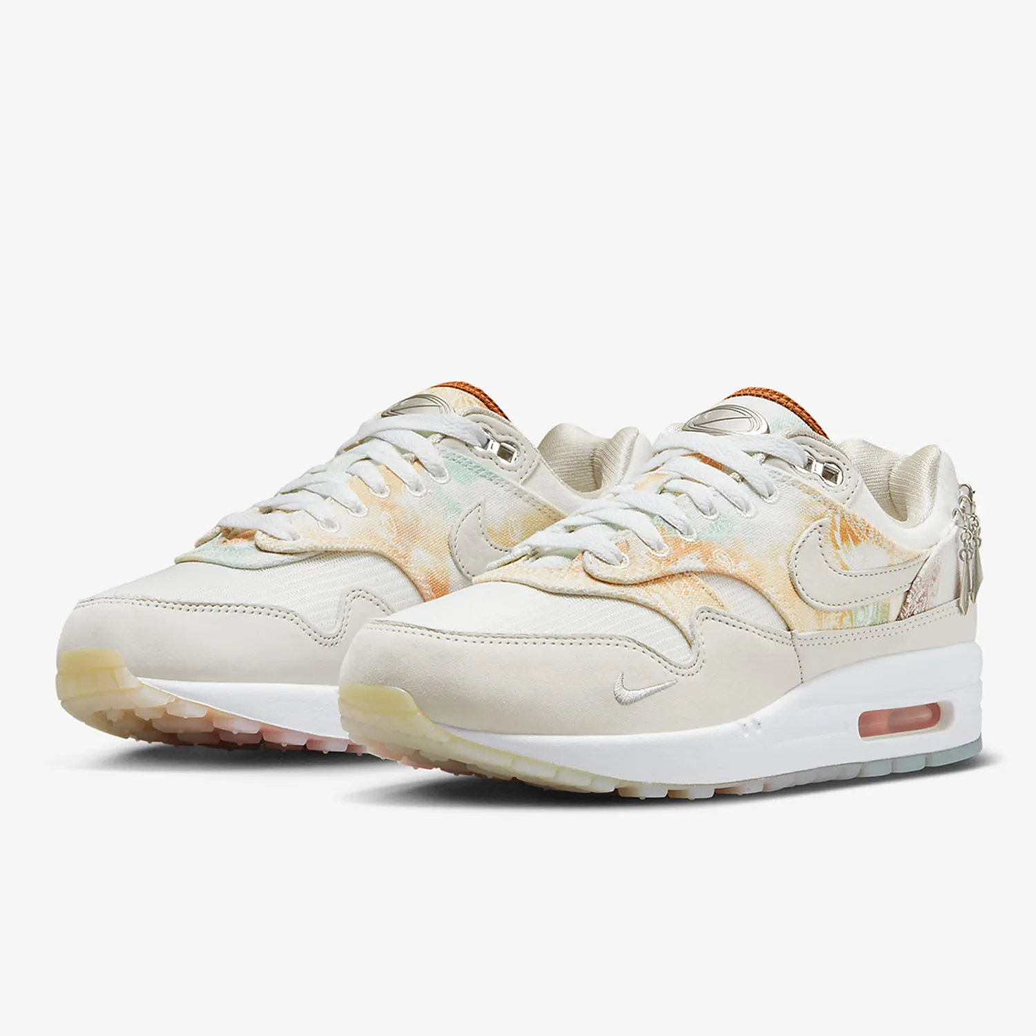 Nike genuine Air Max 1 PRM women's sports cushioned casual shoes FJ7734-101
Nike genuine Air Max 1 PRM women's sports cushioned casual shoes FJ7734-101