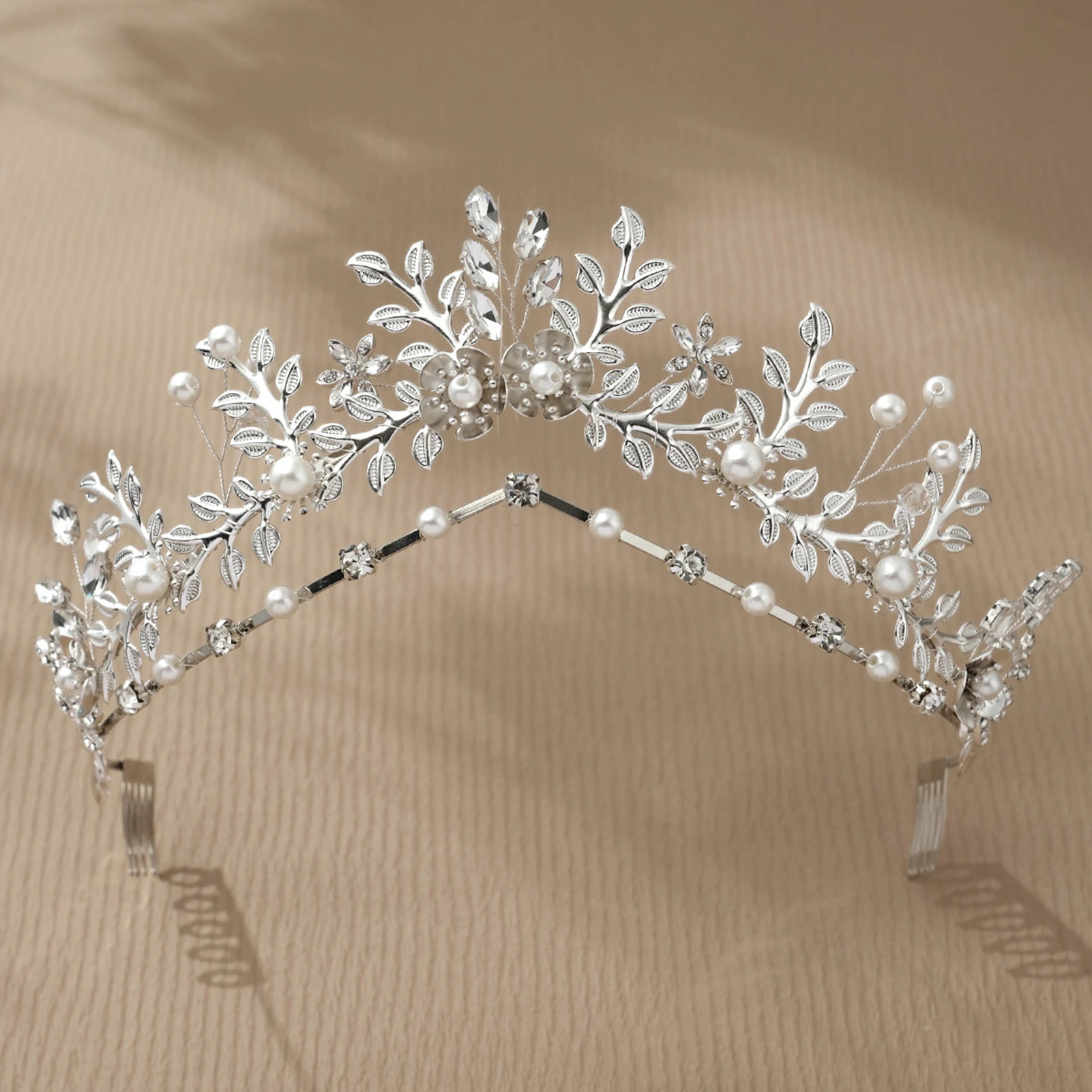 Bridal Pearl Flower Crowsn Wedding Hair Accessories Luxury Metal Multilayer Tiaras Hairbands With Combs Princess Party Hair Hoop
Bridal Pearl Flower Crowsn Wedding Hair Accessories Luxury Metal Multilayer Tiaras Hairbands With Combs Princess Party Hair Hoop
