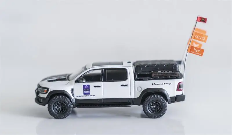 1:64 Ram Mammoth 1000 Alxa Off-Road Special White LHD limited888 Diecast Collector's Vehicle Model Car
1:64 Ram Mammoth 1000 Alxa Off-Road Special White LHD limited888 Diecast Collector's Vehicle Model Car