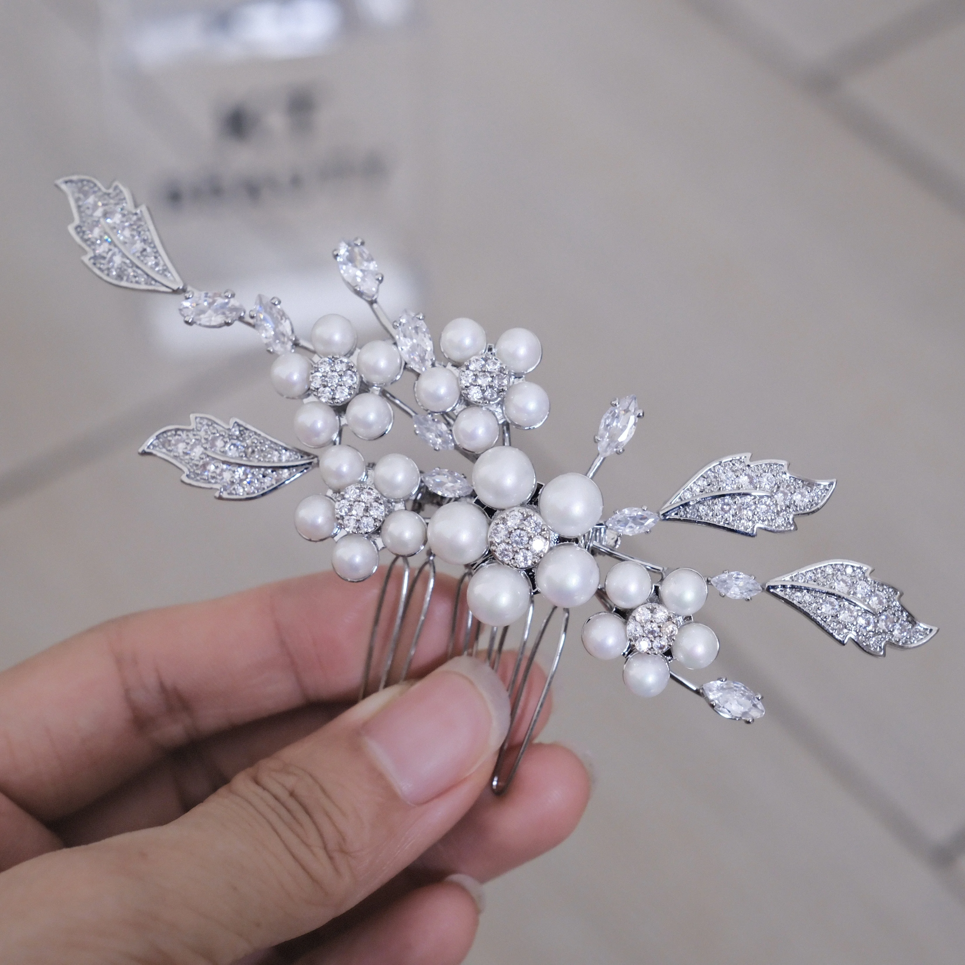 2025 New Ktbeauty Pin Headbands Copper Trendy Women Fashion Guangdong Hairwear Hair Jewelry Crab Hair Clip The New Listing
2025 New Ktbeauty Pin Headbands Copper Trendy Women Fashion Guangdong Hairwear Hair Jewelry Crab Hair Clip The New Listing