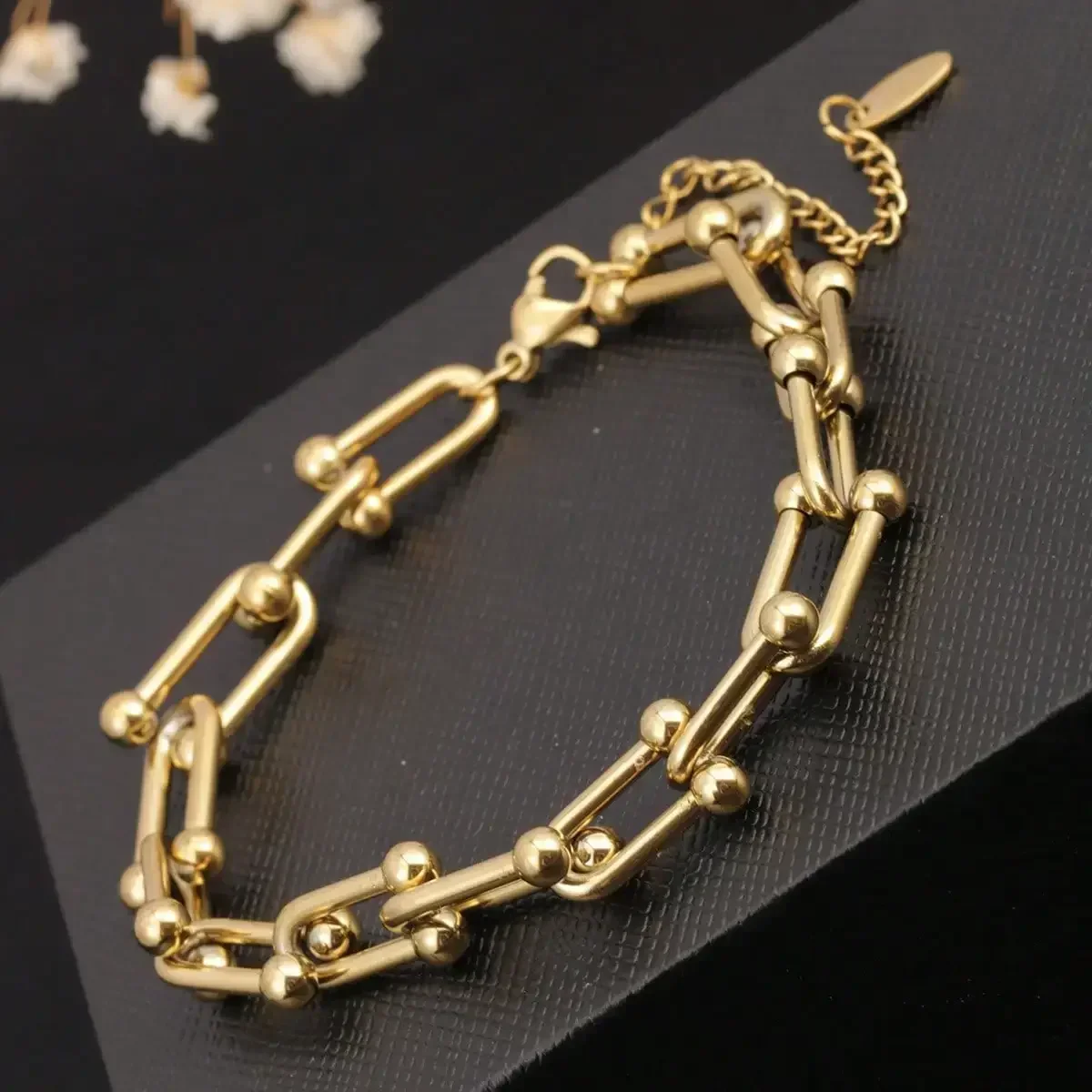 1pc 18K Gold Stainless Steel U-Shaped Horseshoe Ring Accessories For Women, Hip-Hop Style, Suitable For Daily Wear, Gift For Gir
1pc 18K Gold Stainless Steel U-Shaped Horseshoe Ring Accessories For Women, Hip-Hop Style, Suitable For Daily Wear, Gift For Gir