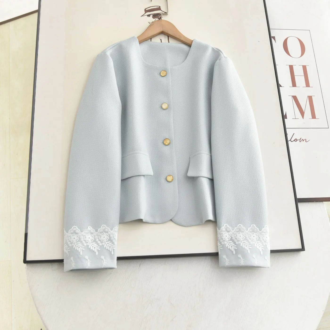 Ele Lace Splicing Design Women's Jaet Versatile Slimming Spring 2026 Faion Trend Straight Cut Long Sve Coat
Ele Lace Splicing Design Women's Jaet Versatile Slimming Spring 2026 Faion Trend Straight Cut Long Sve Coat