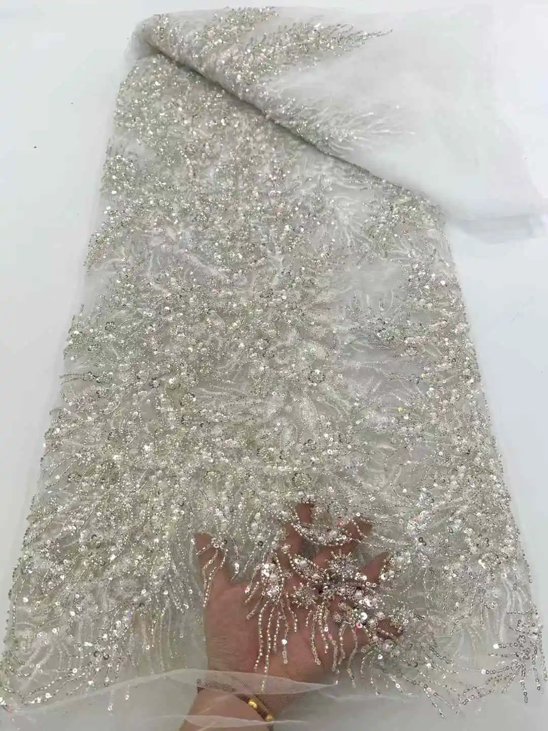 2025 France High-End Luxury Elegant Purple Handmade Beaded Lace Fabric Nigerian With Sequins Mesh Lace Fabric For Wedding Dress
2025 France High-End Luxury Elegant Purple Handmade Beaded Lace Fabric Nigerian With Sequins Mesh Lace Fabric For Wedding Dress