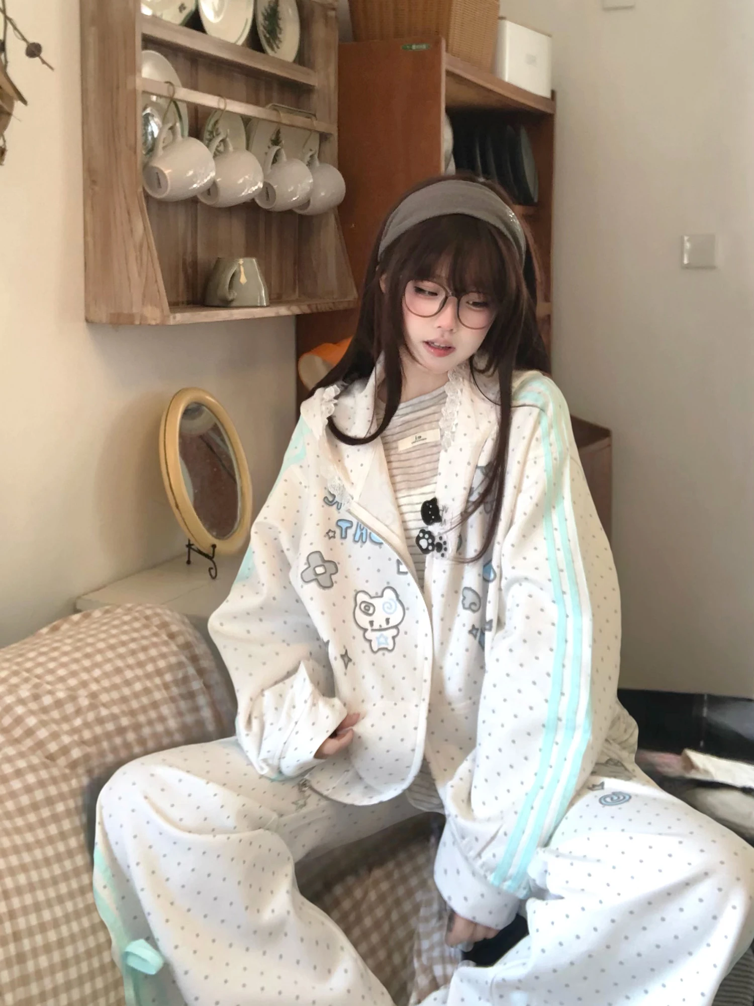 Комплект TUDOU: Свободный повседневный кардиган-толстовка в горошек с капюшоном для женщин, весенний, из легкого хлопка и полиэстера, комфортный крой
Комплект TUDOU: Свободный повседневный кардиган-толстовка в горошек с капюшоном для женщин, весенний, из легкого хлопка и полиэстера, комфортный крой