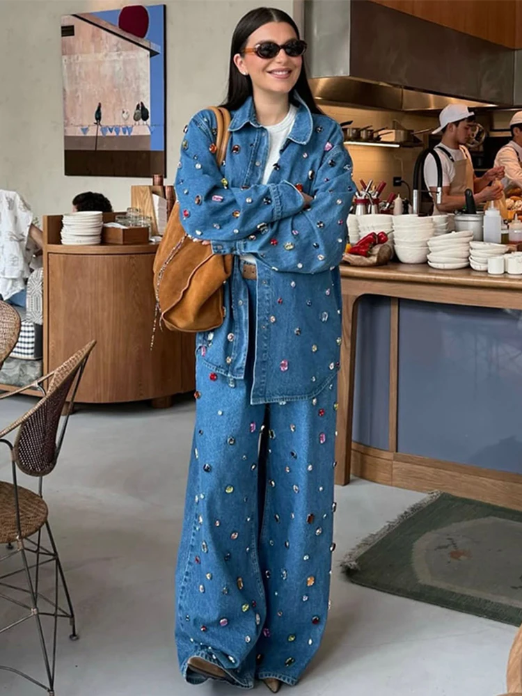 Chic Oversize Women's Loose-Fit Denim Set With All Colorful Rhinestone Decorate Lapel Jacket Matching High Waist Wide Leg Jeans
Chic Oversize Women's Loose-Fit Denim Set With All Colorful Rhinestone Decorate Lapel Jacket Matching High Waist Wide Leg Jeans