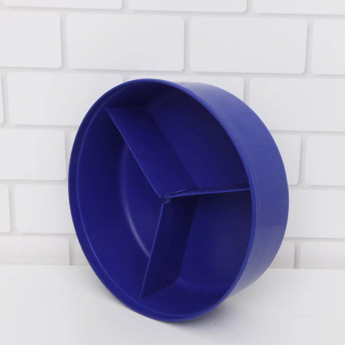 Pigeon Feeder House Design Cover Dustproof Safe Material Easy Clean Pigeon Accessories Feeding Container Sand Case Blue
Pigeon Feeder House Design Cover Dustproof Safe Material Easy Clean Pigeon Accessories Feeding Container Sand Case Blue