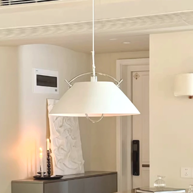 Modern Canopy Shaped Bedroom Metal LED Hanging Lamps Simple and Grand Home Decoration Corner Café Bar Staircase Hotel Chandelier
Modern Canopy Shaped Bedroom Metal LED Hanging Lamps Simple and Grand Home Decoration Corner Café Bar Staircase Hotel Chandelier