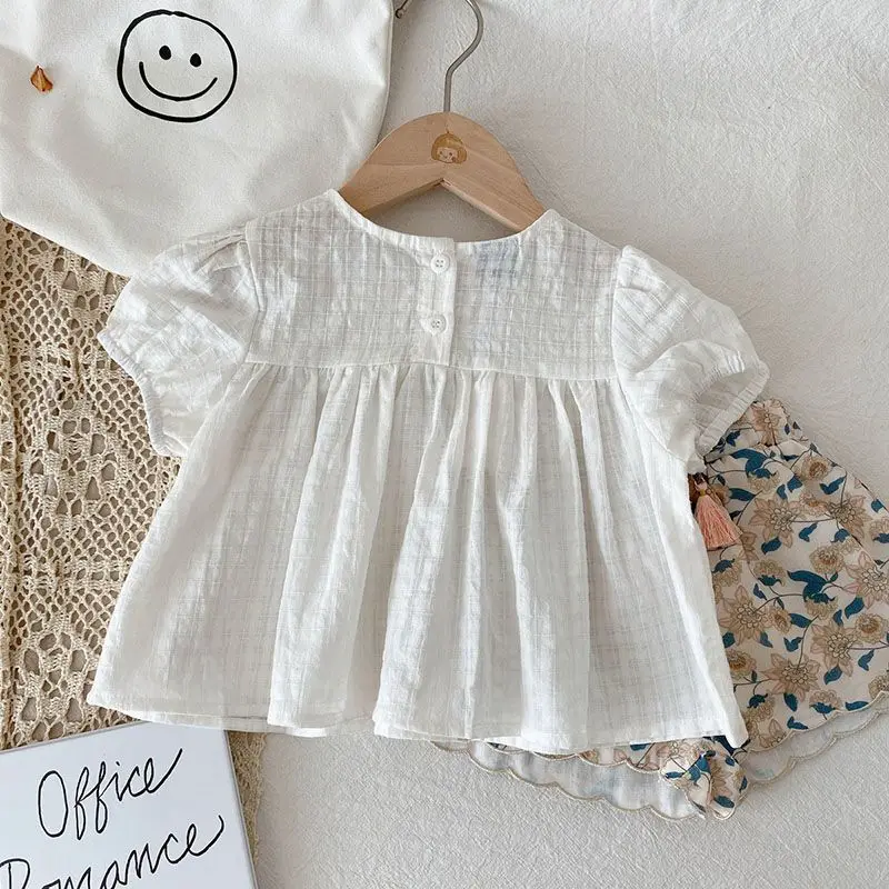 Girls Round Neck 2024 Summer Childrens Shirt Cotton Solid Color Baby Girl Sweet Cute Gentle Designable T-shirt
Girls Round Neck 2024 Summer Childrens Shirt Cotton Solid Color Baby Girl Sweet Cute Gentle Designable T-shirt