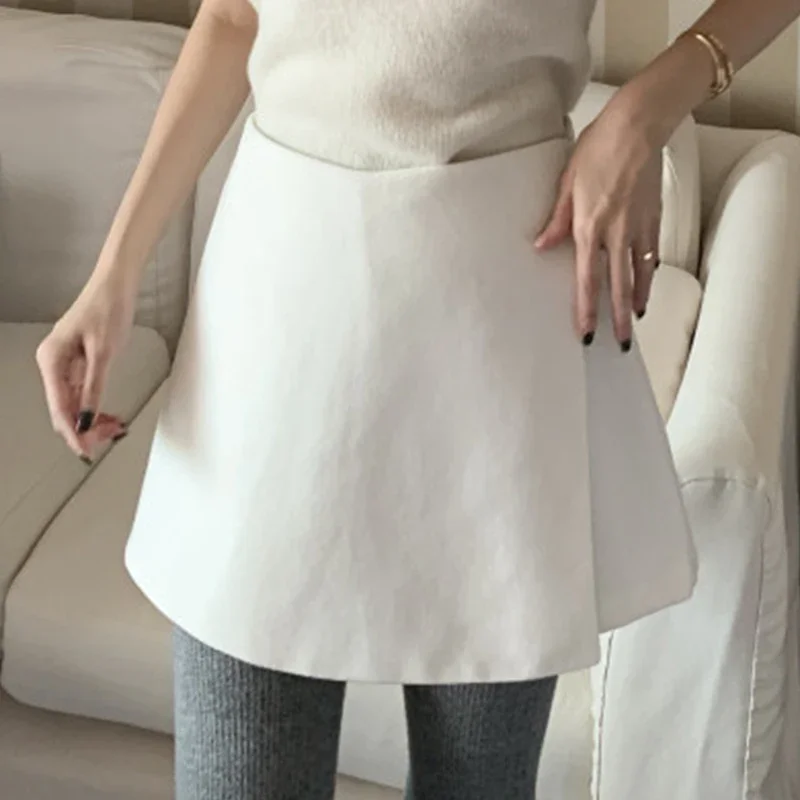 KUSAHIKI Korean Chic Autumn Winter New Versatile High Waist Slim Irregular Design Wide Leg A-line Skirt Shorts for Women
KUSAHIKI Korean Chic Autumn Winter New Versatile High Waist Slim Irregular Design Wide Leg A-line Skirt Shorts for Women