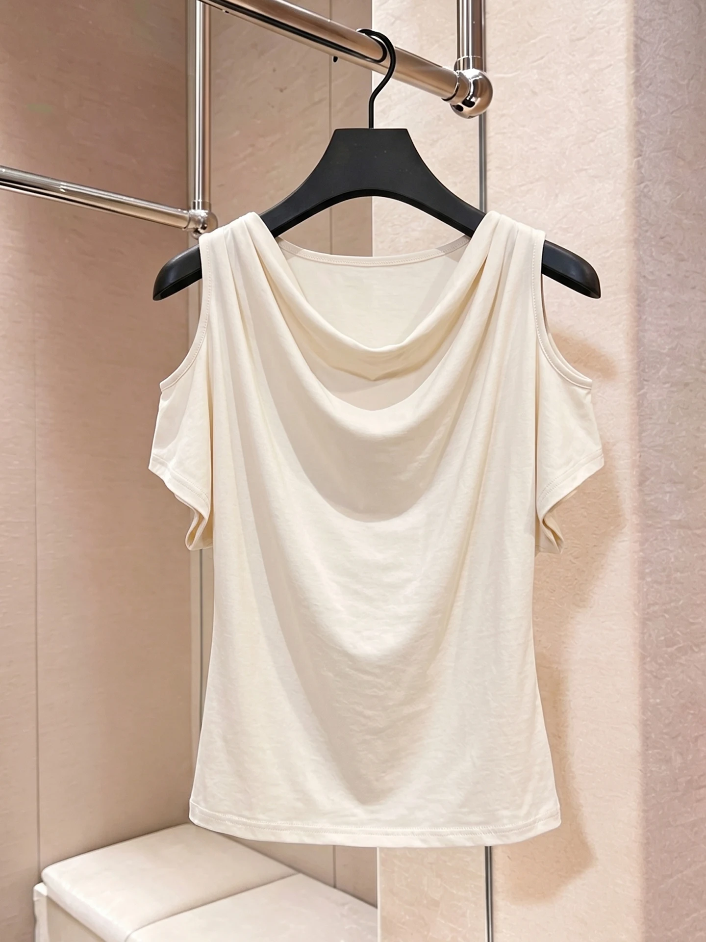 Korean Design Hollow out Shoulder T-Shirt Short Sleeve Women's Fashion Slimming Summer New Style Straight Cut Body Shirt
Korean Design Hollow out Shoulder T-Shirt Short Sleeve Women's Fashion Slimming Summer New Style Straight Cut Body Shirt