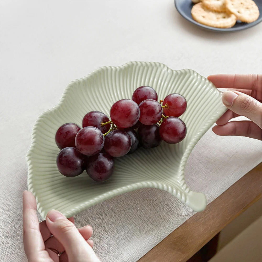 3Pcs Ginkgo Leaf Shaped Wrought Iron Trays Retro Dessert Plates for Home Restaurant Living Room Snack Storage Light Luxury Decor
3Pcs Ginkgo Leaf Shaped Wrought Iron Trays Retro Dessert Plates for Home Restaurant Living Room Snack Storage Light Luxury Decor