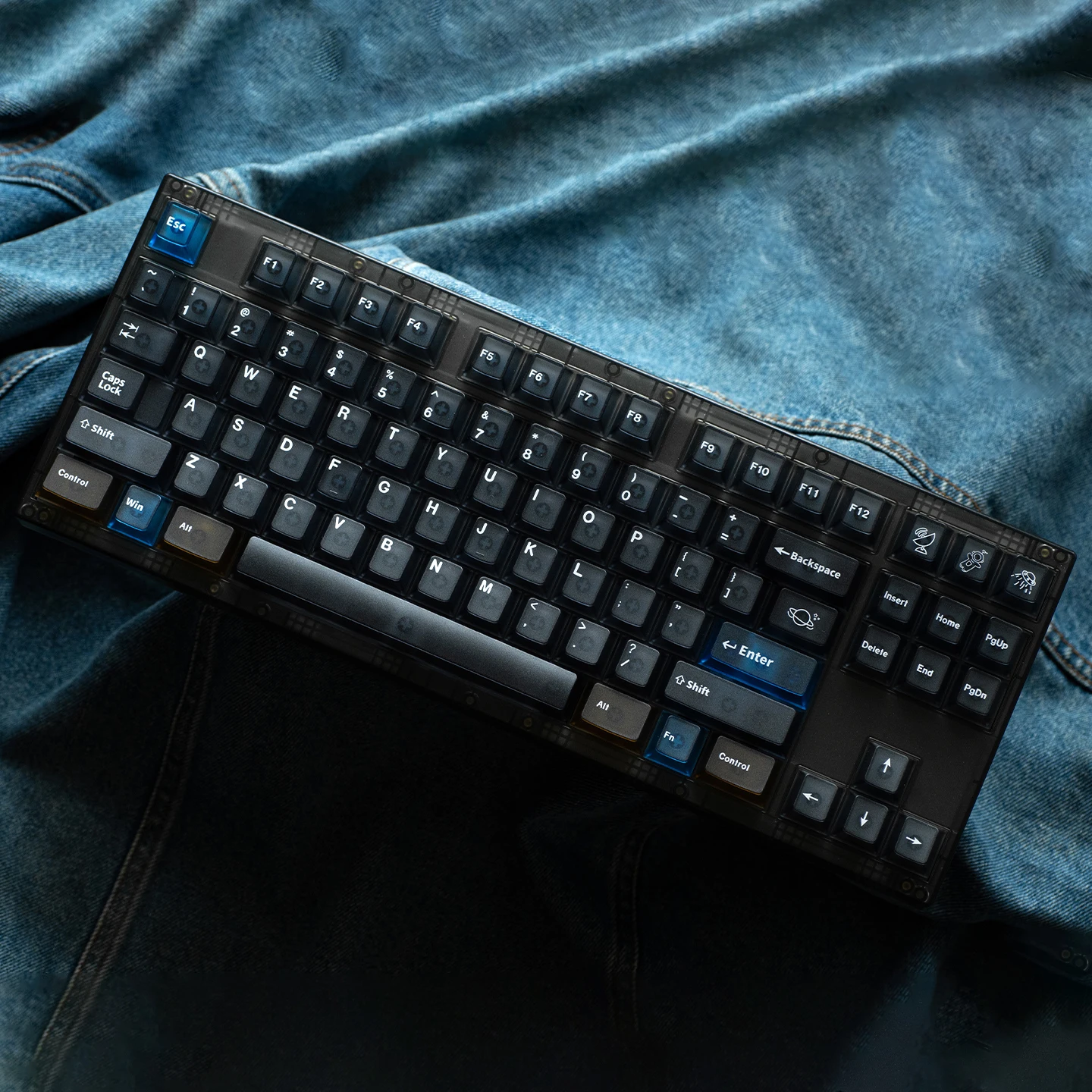 Interstellar keycap 153 key Blue Transparent Keycap Cherry Profile UV pad print PC Keycap For MX 64/87/96/104 Mechanical Keybord
Interstellar keycap 153 key Blue Transparent Keycap Cherry Profile UV pad print PC Keycap For MX 64/87/96/104 Mechanical Keybord