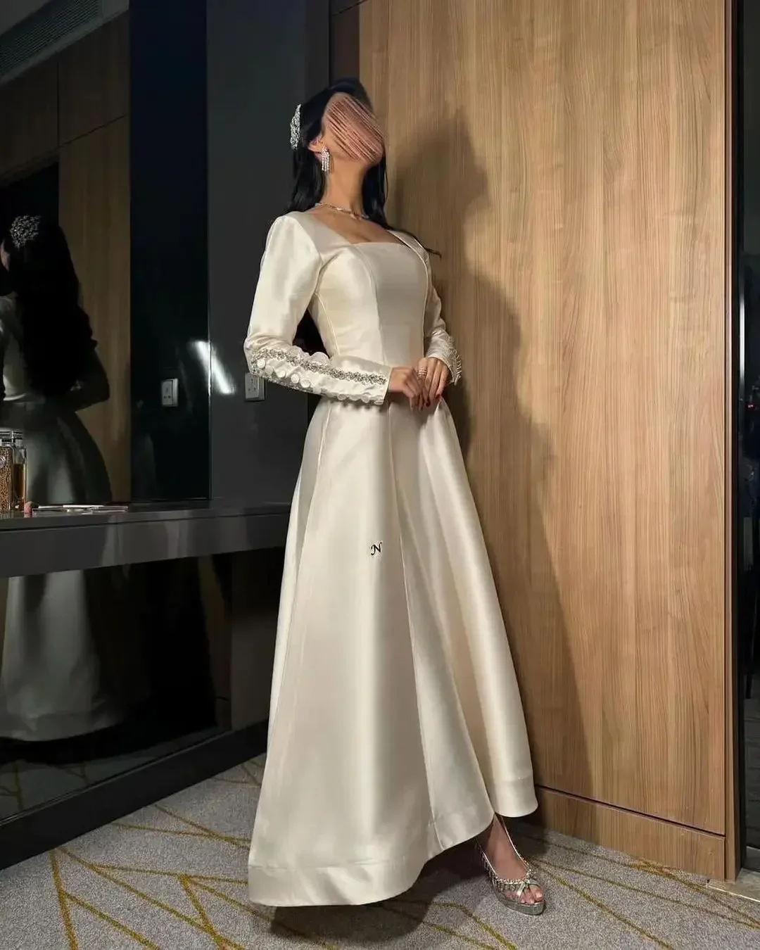 Customized Exquisite Fashion Classic High quality Sequined Button Straight Square Neck Midi Dresses Prom Dresses Retro Formal
Customized Exquisite Fashion Classic High quality Sequined Button Straight Square Neck Midi Dresses Prom Dresses Retro Formal