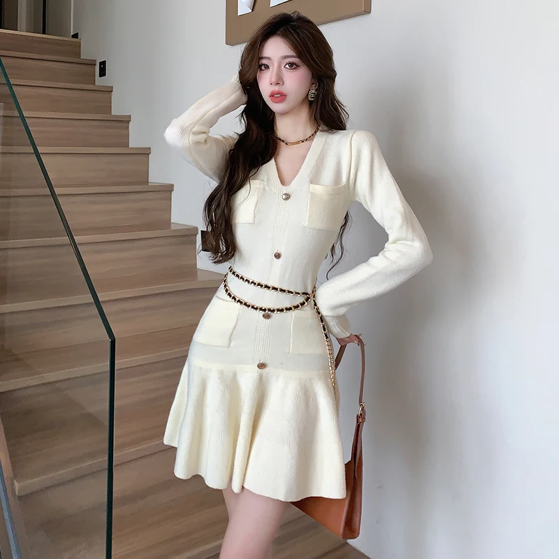 Autumn Winter New Women's Sweater Dress Elegant V-Neck Long Sleeve Mini Office Lady A-Line Dress For Women 2023
Autumn Winter New Women's Sweater Dress Elegant V-Neck Long Sleeve Mini Office Lady A-Line Dress For Women 2023