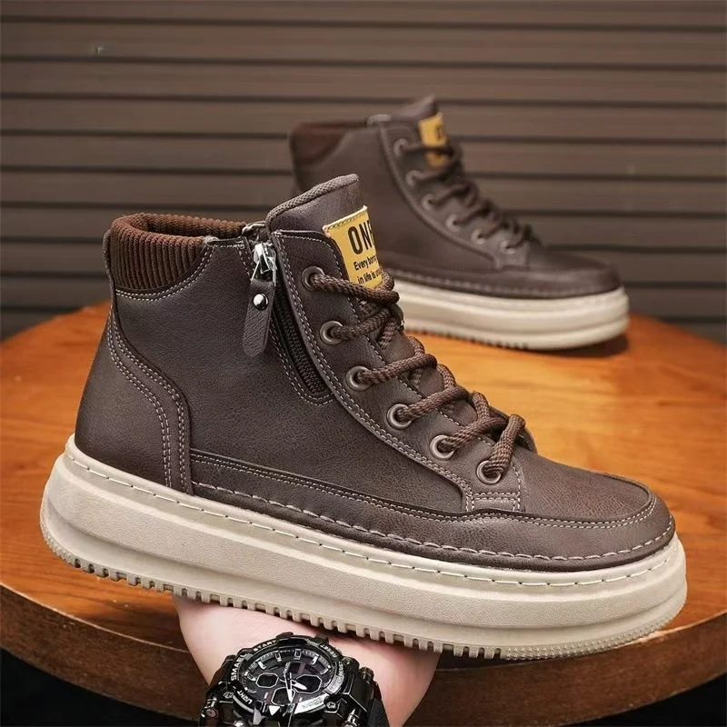 Мужские осенне-зимние кожаные высокие рабочие ботинки на толстой подошве, нескользящие водонепроницаемые ботильоны с круглым носком на шнуровке в британском стиле в стиле ретро
Мужские осенне-зимние кожаные высокие рабочие ботинки на толстой подошве, нескользящие водонепроницаемые ботильоны с круглым носком на шнуровке в британском стиле в стиле ретро