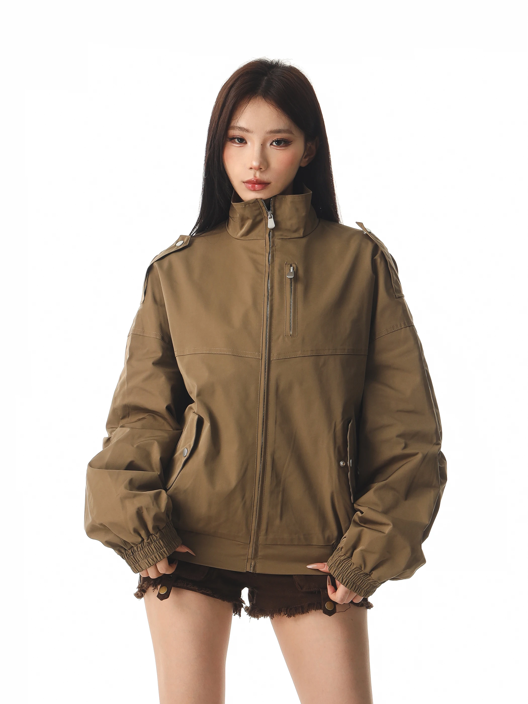 Женская свободная куртка-жакет в американском ретро-стиле, ветрозащитная, с воротником-стойкой, весенняя верхняя одежда, повседневная, простая, стильная
Женская свободная куртка-жакет в американском ретро-стиле, ветрозащитная, с воротником-стойкой, весенняя верхняя одежда, повседневная, простая, стильная