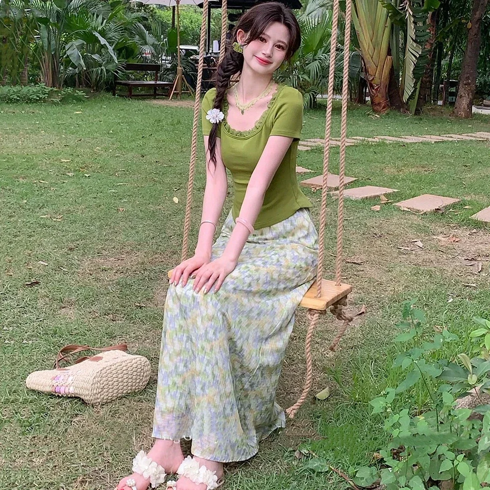 2026 Summer Women 2 Piece Outfits Green Square Neck Short Sleeve T-shirt Maxi Skirt Set Casual Vacation Beach Matching Suits
2026 Summer Women 2 Piece Outfits Green Square Neck Short Sleeve T-shirt Maxi Skirt Set Casual Vacation Beach Matching Suits