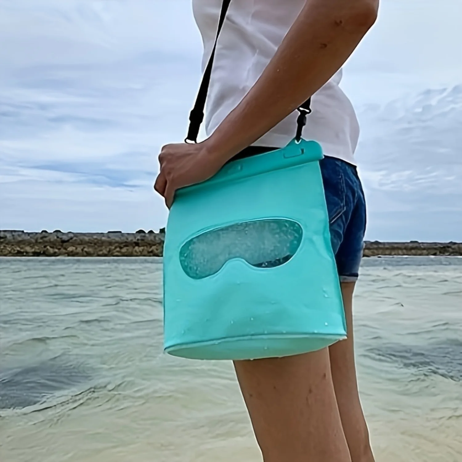 1pc Large Capacity Waterproof PVC Bag - Fashionable Travel Accessory with Normal Water Resistance, Easy to Carry and Store
1pc Large Capacity Waterproof PVC Bag - Fashionable Travel Accessory with Normal Water Resistance, Easy to Carry and Store