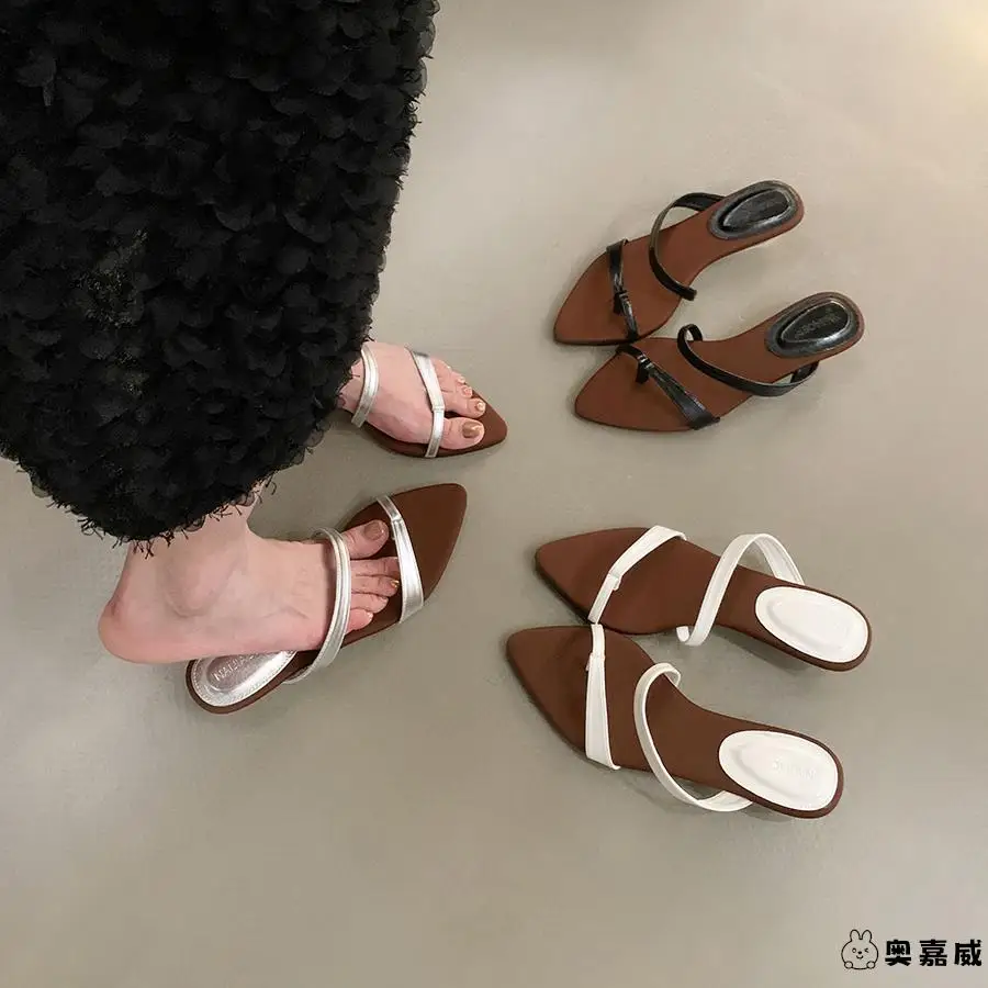 Fashionable Low Heel Slippers for Women Simple Elegance Outdoor Wear Autumn New Style Simple Fashionable Personality Cool Sli...
Fashionable Low Heel Slippers for Women Simple Elegance Outdoor Wear Autumn New Style Simple Fashionable Personality Cool Sli...