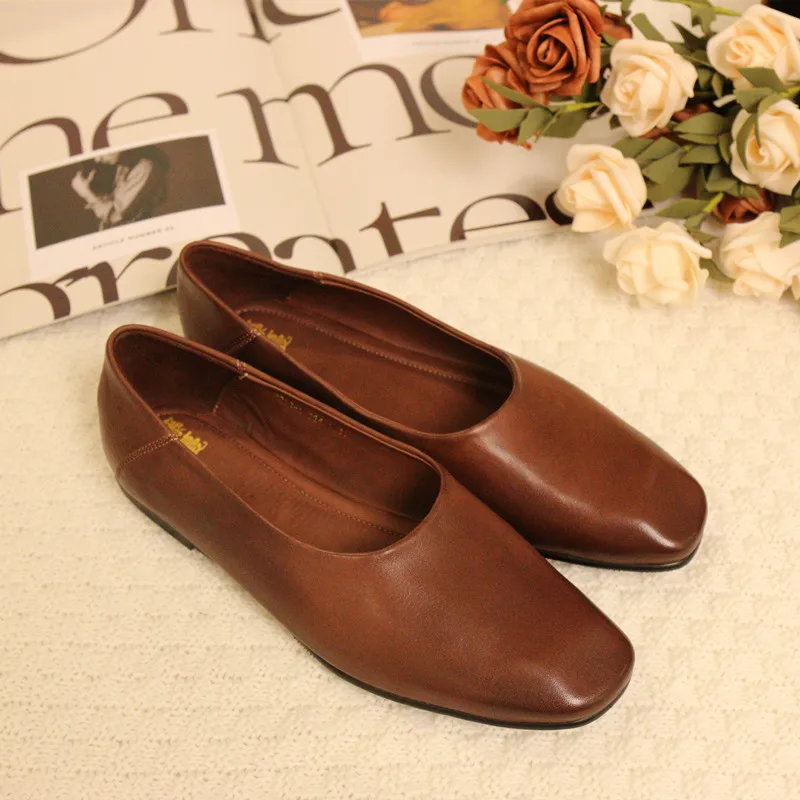 Leather Slip-On Flat Heel Casual Women's Shoes Floral Vine Design Pure Color Fashionable Single Shoes Comfortable Spring Foot...
Leather Slip-On Flat Heel Casual Women's Shoes Floral Vine Design Pure Color Fashionable Single Shoes Comfortable Spring Foot...