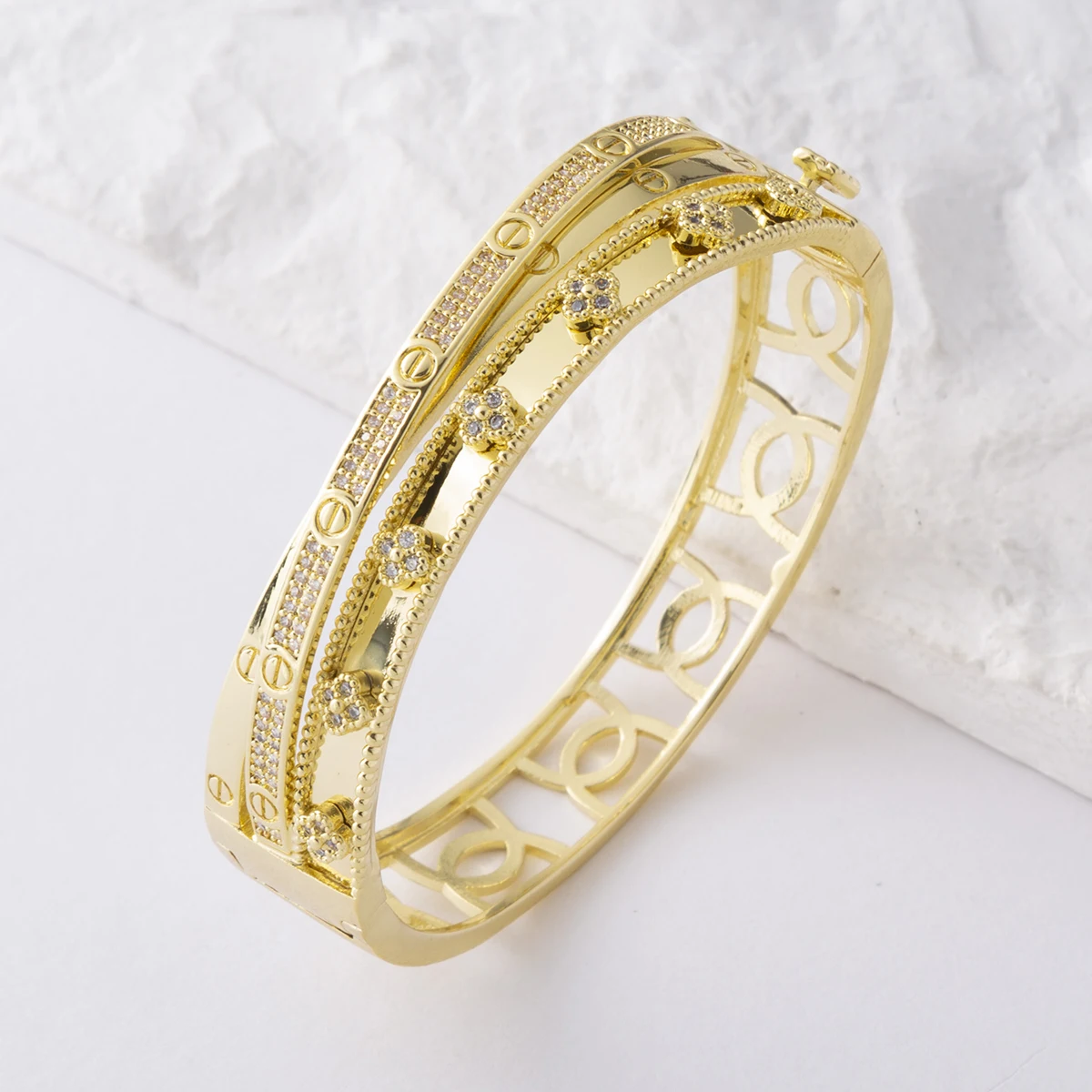 2023 New Fashion Women's Exquisite Bracelet Wedding Jewelry Accessories Metal Luxury Bracelet Gift
2023 New Fashion Women's Exquisite Bracelet Wedding Jewelry Accessories Metal Luxury Bracelet Gift
