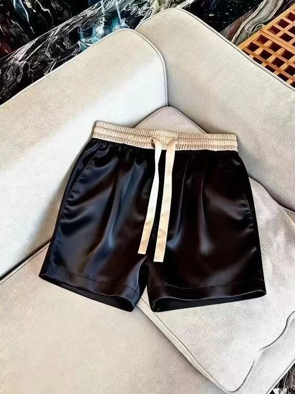 Silk Satin Men's Shorts Summer New Style Drapey Straight Leg Five-Quarter Pants Cool Feeling Outerwear Shorts
Silk Satin Men's Shorts Summer New Style Drapey Straight Leg Five-Quarter Pants Cool Feeling Outerwear Shorts