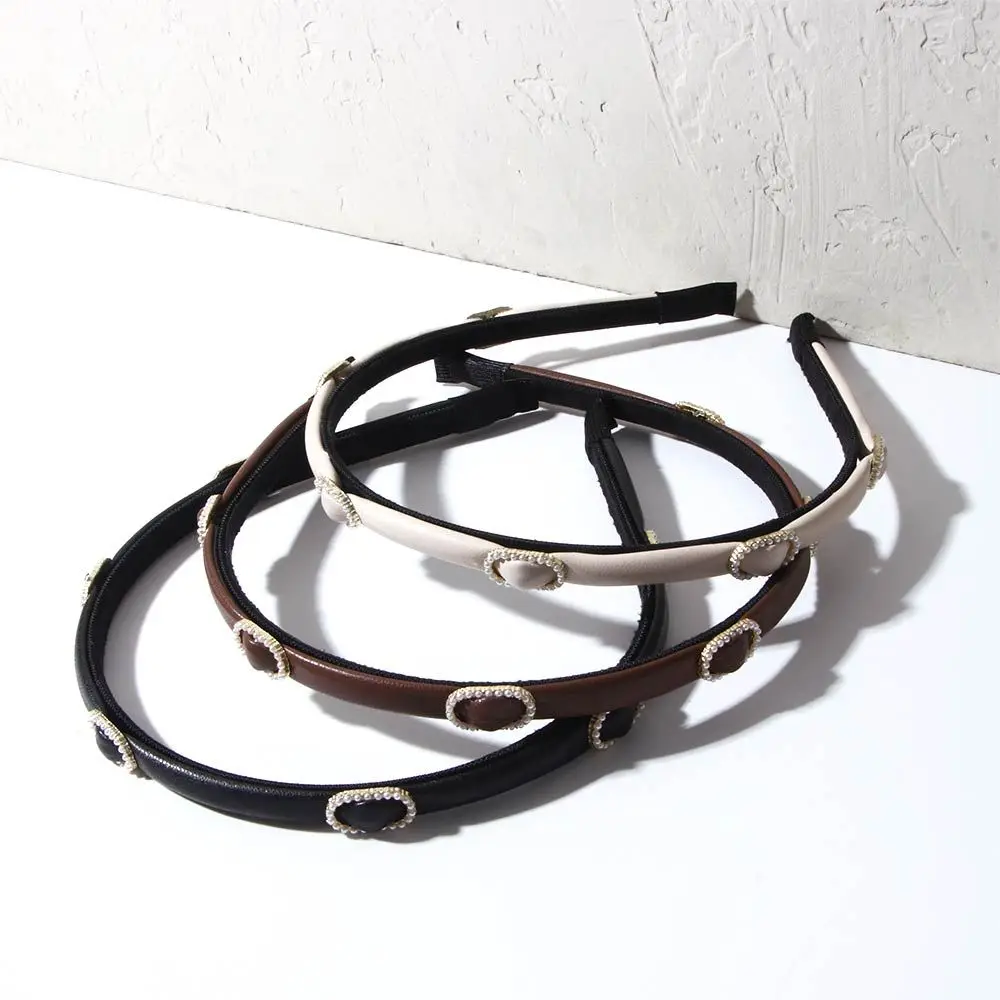 Trendy Sweet Female PU Leather Headwear Elegant Korean Style Headband Pearl Hair Hoop Women Hair Band Hair Accessories
Trendy Sweet Female PU Leather Headwear Elegant Korean Style Headband Pearl Hair Hoop Women Hair Band Hair Accessories