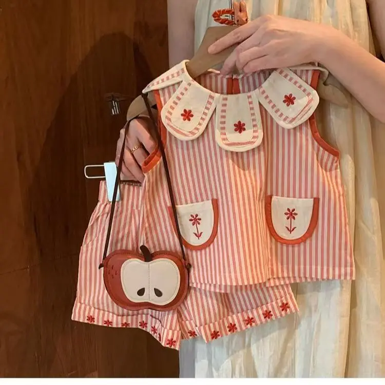 Petal Collar Striped Vest Shorts Set Summer 2025 New Cute Korean Fashionable Sweet Casual Striped Vest Shorts Two Piece Set
Petal Collar Striped Vest Shorts Set Summer 2025 New Cute Korean Fashionable Sweet Casual Striped Vest Shorts Two Piece Set