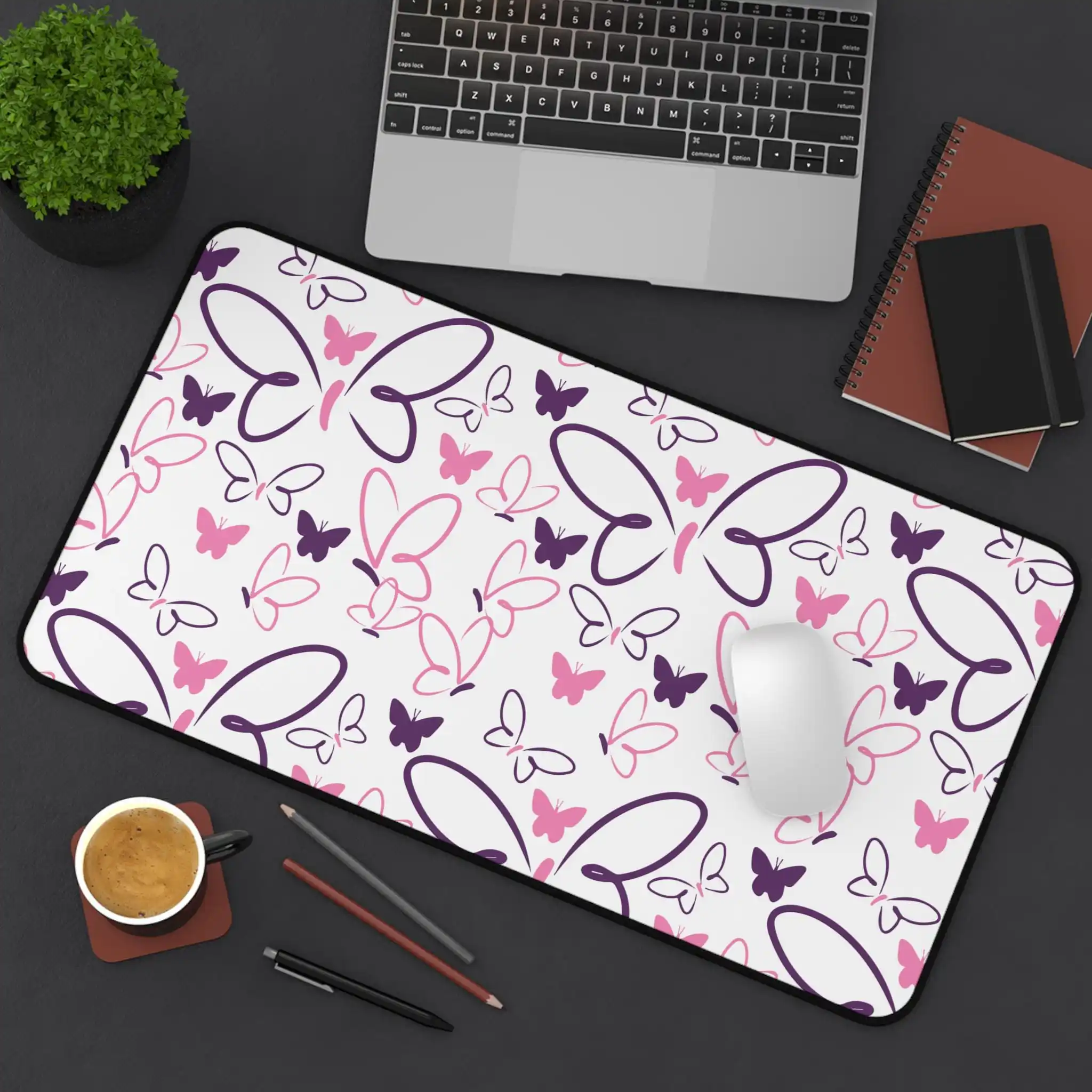 Pink Butterfly Style Mousepad, Non-slip and Waterproof Mouse Pad, Office Game Desk Decoration Mat, The Perfect Gift for Friends.
Pink Butterfly Style Mousepad, Non-slip and Waterproof Mouse Pad, Office Game Desk Decoration Mat, The Perfect Gift for Friends.