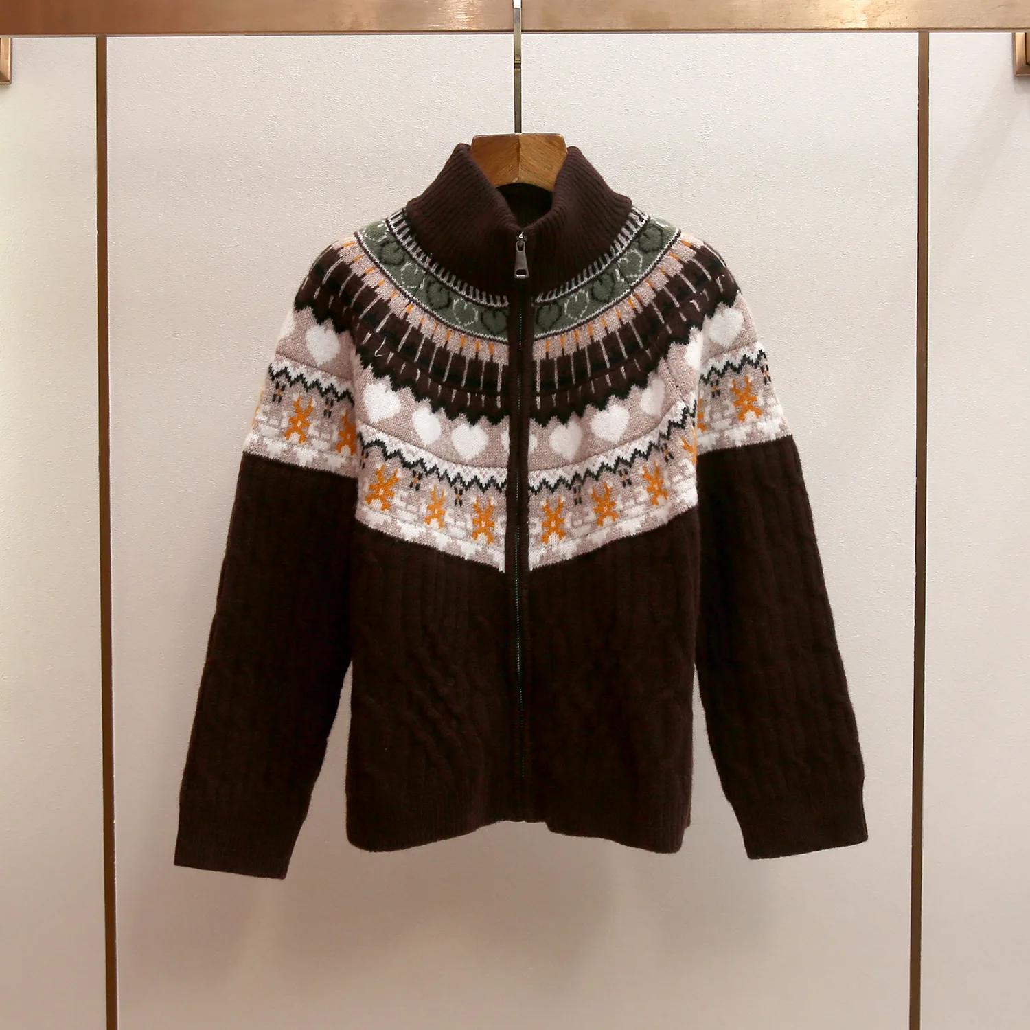 MaSande High-End Women's Knitted Sweater Stand Collar Color Blo Versatile Winter New Sle Commute Sle Polyester Fiber
MaSande High-End Women's Knitted Sweater Stand Collar Color Blo Versatile Winter New Sle Commute Sle Polyester Fiber