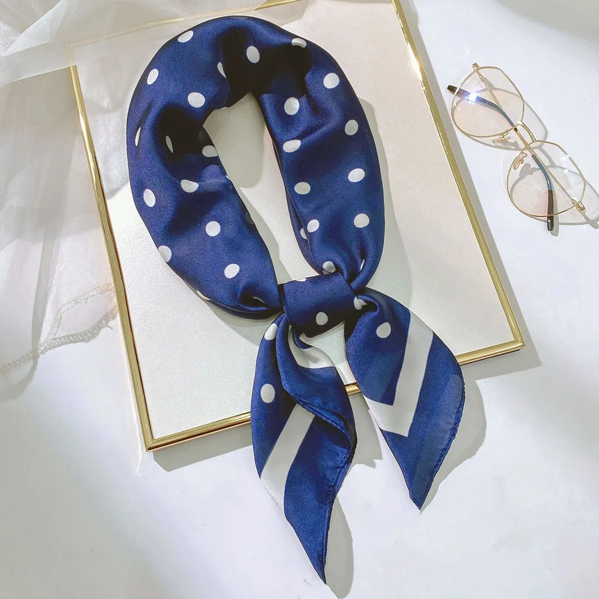 Spring Chiffon Scarf Lightweight Breathable for Woman Blue Dots Printing Sweet Small Clothes Decorative Cool Scarf
Spring Chiffon Scarf Lightweight Breathable for Woman Blue Dots Printing Sweet Small Clothes Decorative Cool Scarf
