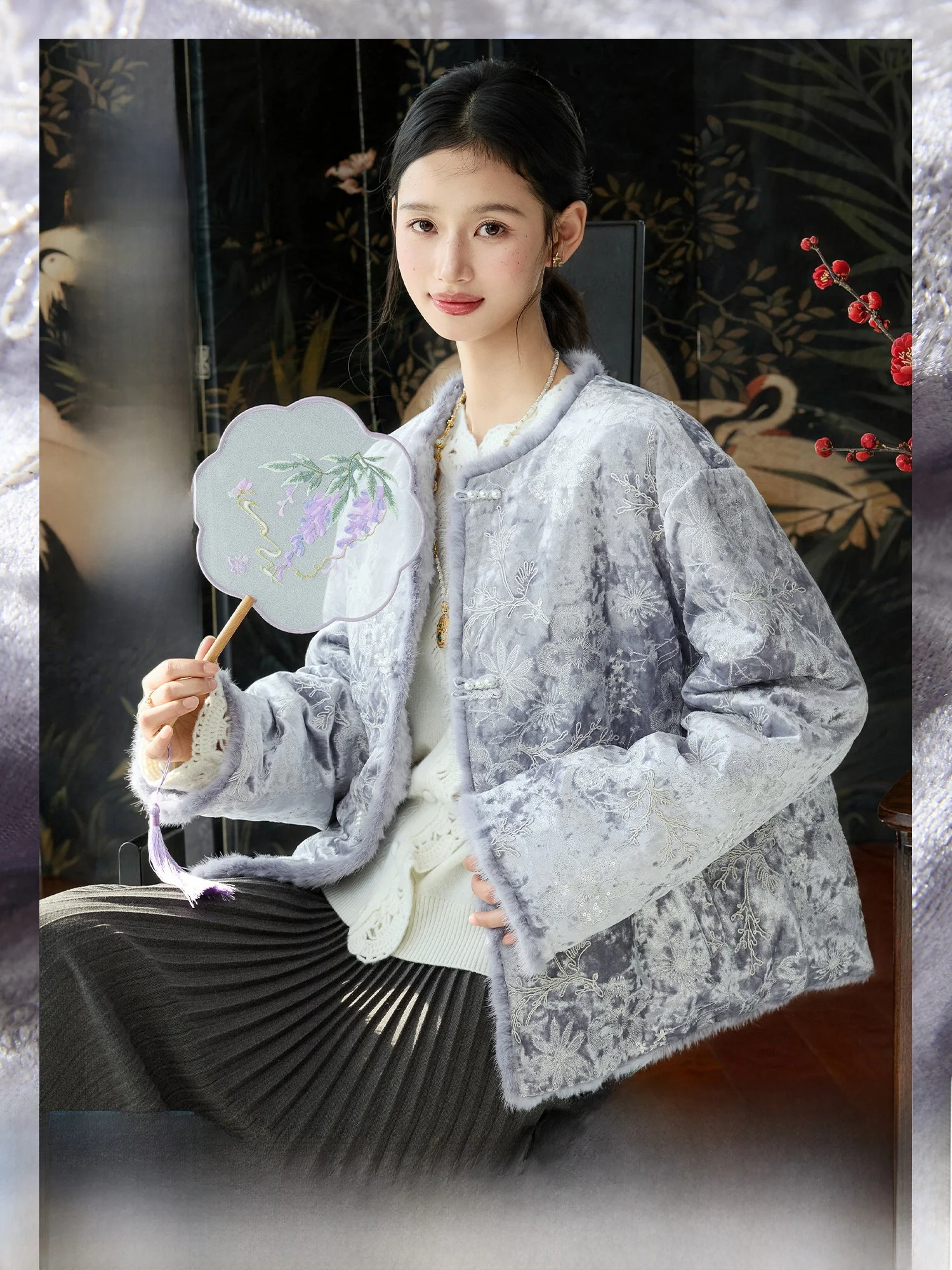 New Chinese Sle Ele Double-Sided Wear Velvet Coat Women's Heavy Embroidery Fur Jaet round Ne Button up Long Sve
New Chinese Sle Ele Double-Sided Wear Velvet Coat Women's Heavy Embroidery Fur Jaet round Ne Button up Long Sve