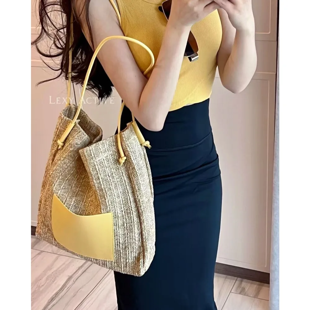 Instagram Vintage Woven Tote Bag Holiday Style Grass Woven Bag Shoulder Bag Large Capacity Shopping Bag Beach Bun Mother Bag
Instagram Vintage Woven Tote Bag Holiday Style Grass Woven Bag Shoulder Bag Large Capacity Shopping Bag Beach Bun Mother Bag