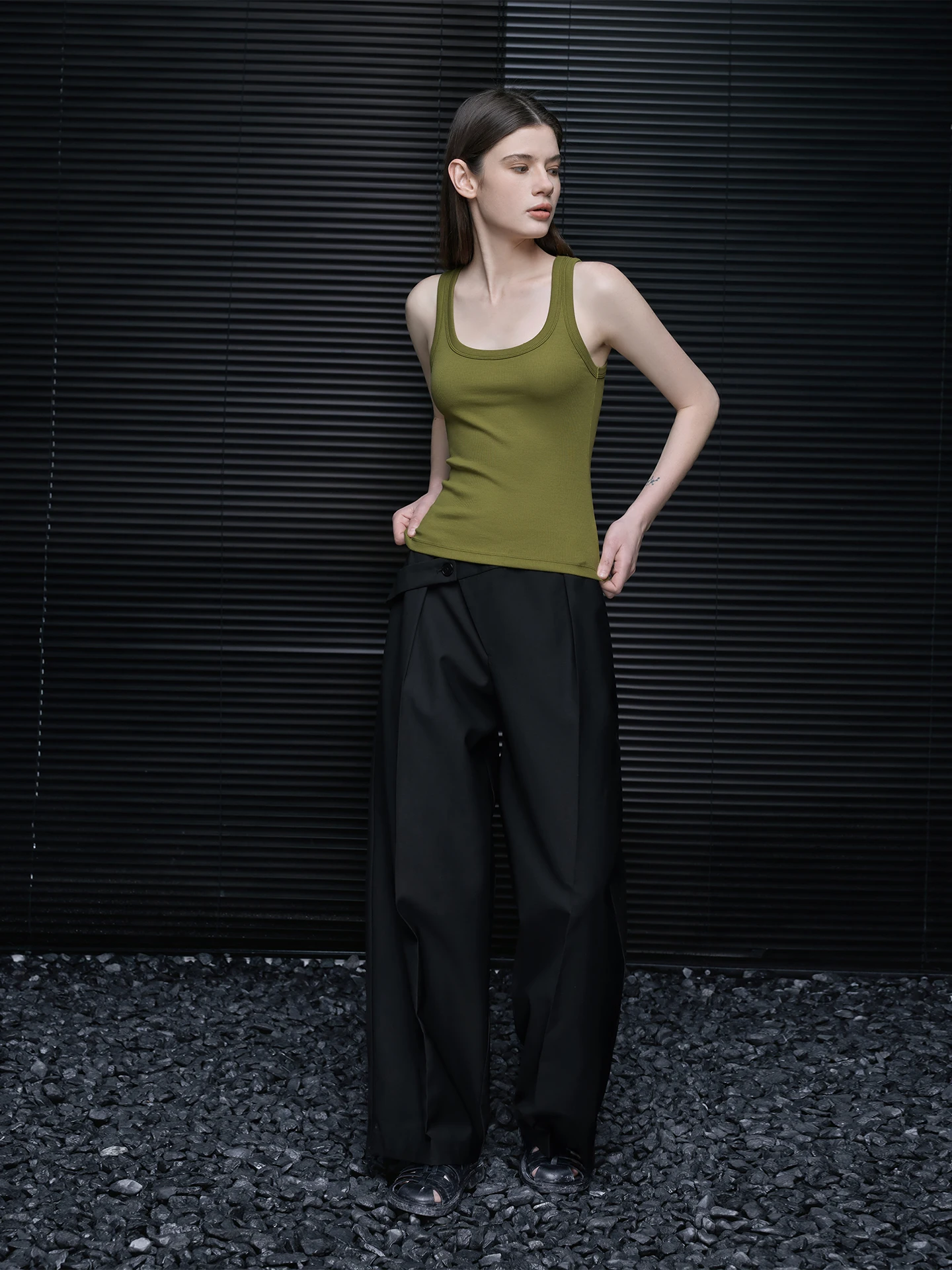 Stylish U-Neck Tank Top Women's Summer New Fashionable Versatile Beautiful Tank Top Street Style Slim Fit Cotton Blend Short ...
Stylish U-Neck Tank Top Women's Summer New Fashionable Versatile Beautiful Tank Top Street Style Slim Fit Cotton Blend Short ...