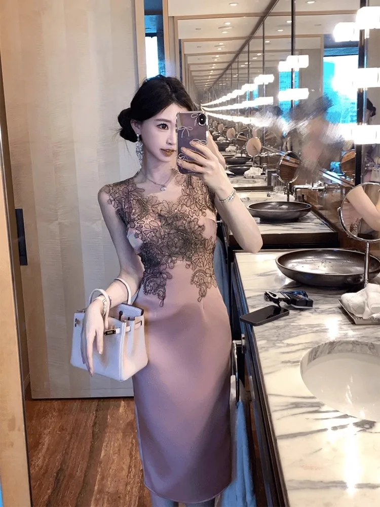 Sexy Slim Fit Lace Splice Sleeveless Dress Women's Summer Hot Girl Sexy Waist Cinching Slimming Butt Dress City Commute
Sexy Slim Fit Lace Splice Sleeveless Dress Women's Summer Hot Girl Sexy Waist Cinching Slimming Butt Dress City Commute