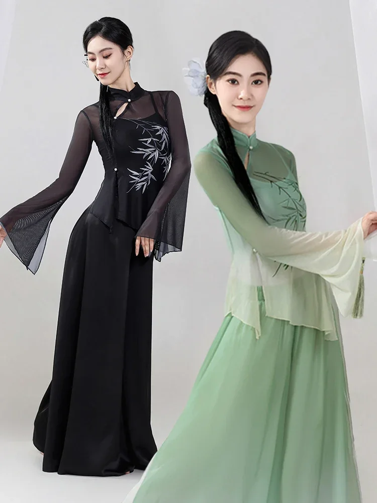 Classical dance costume black bamboo leaf print cheongsam Chinese dance performance costume
Classical dance costume black bamboo leaf print cheongsam Chinese dance performance costume