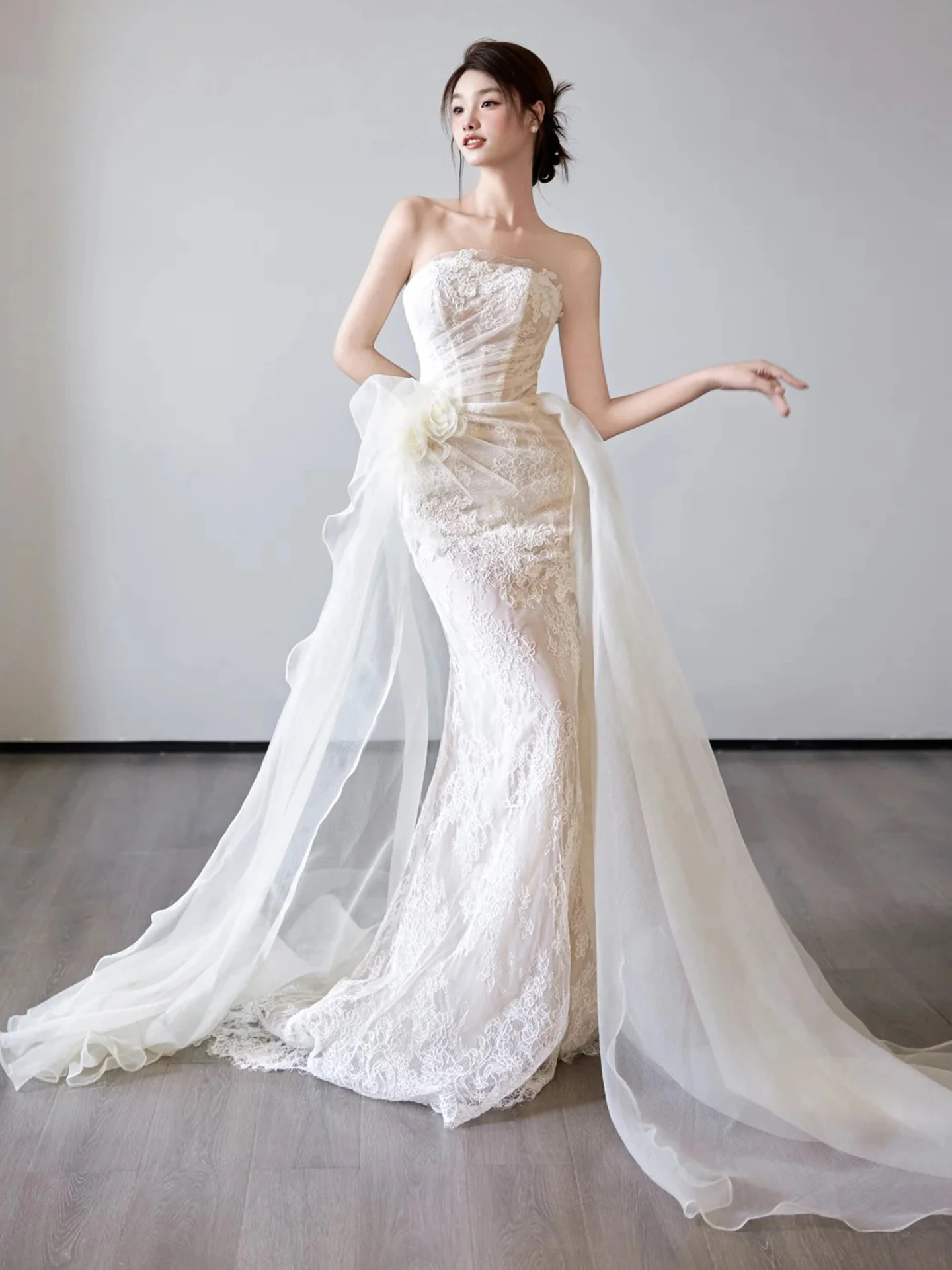 Elegant Lace Bridal Gown Sleeveless Wedding Dress Women's Style 2026 New Collection Slimming Fish Tail Guest Gown
Elegant Lace Bridal Gown Sleeveless Wedding Dress Women's Style 2026 New Collection Slimming Fish Tail Guest Gown