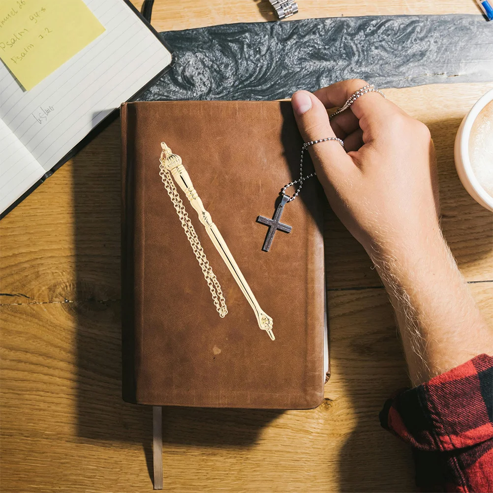 2pcs Bible Reading Pointer Tool Metal Finger Design Precise Scripture Study Page Marker Synagogue Church School Use
2pcs Bible Reading Pointer Tool Metal Finger Design Precise Scripture Study Page Marker Synagogue Church School Use