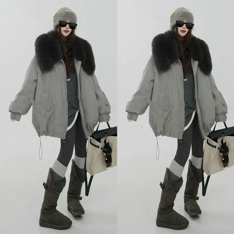 Новая зимняя модная свободная повседневная роскошная теплая куртка-парка средней длины с отстегивающимся меховым воротником в корейском стиле на молнии для города
Новая зимняя модная свободная повседневная роскошная теплая куртка-парка средней длины с отстегивающимся меховым воротником в корейском стиле на молнии для города