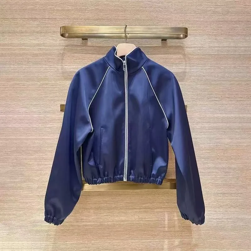 Women Luxury Satin Thread Decoration Short Jacket Slanted pocket stand collar Zipper Fashion Coat 2026 Spring New
Women Luxury Satin Thread Decoration Short Jacket Slanted pocket stand collar Zipper Fashion Coat 2026 Spring New