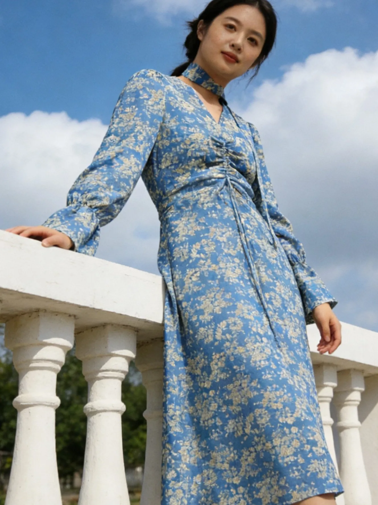 Ретро-платье макси с цветочным принтом для женщин, праздничное, красивое, стройнящее, с длинными рукавами, с завышенной талией, А-силуэт
Ретро-платье макси с цветочным принтом для женщин, праздничное, красивое, стройнящее, с длинными рукавами, с завышенной талией, А-силуэт