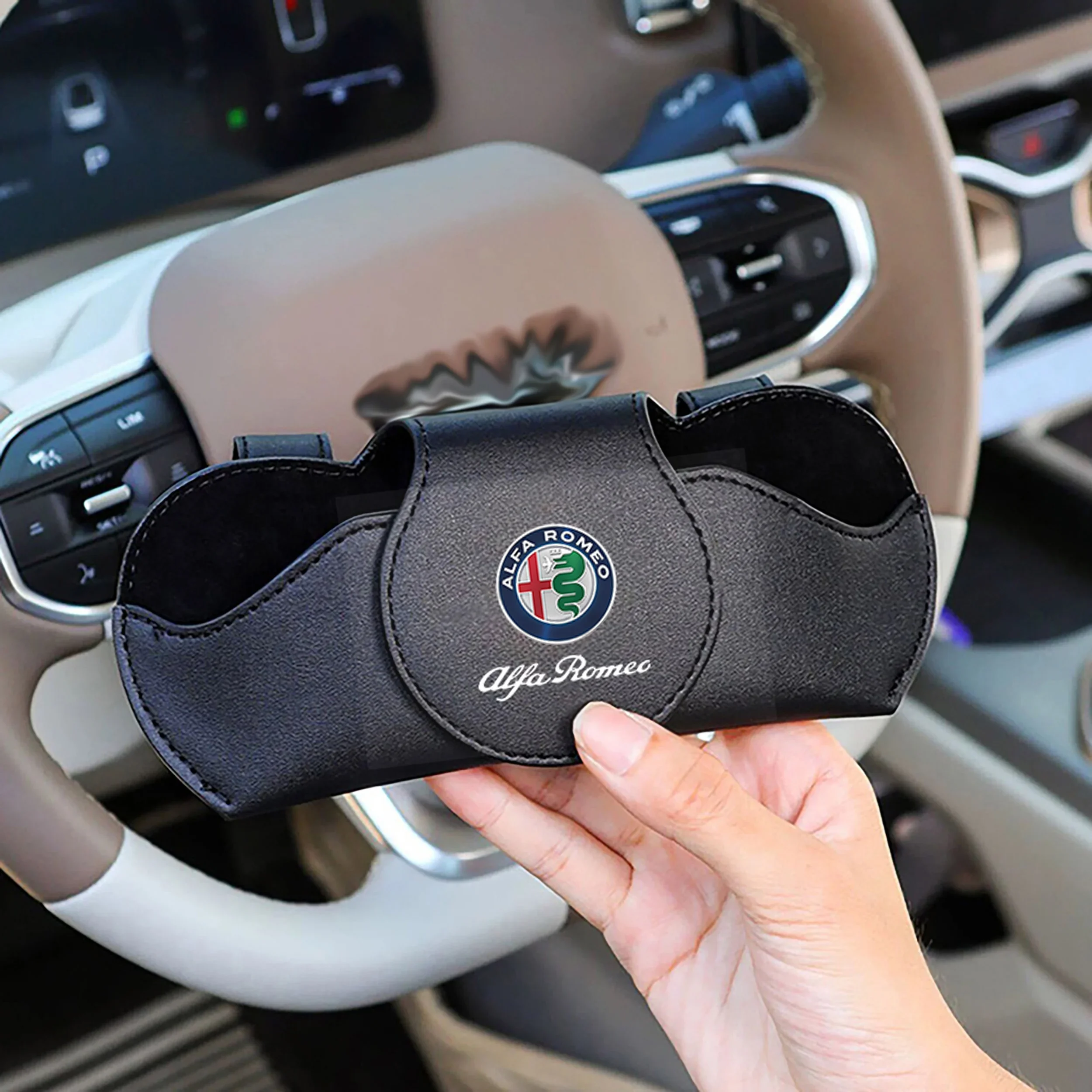 2026 Hot Car Sticker PU Leather Car Sunglasses Holder Sunglasses Case Clip Storage Box For Alfa Romeo Sportiva Giulia Giulietta
2026 Hot Car Sticker PU Leather Car Sunglasses Holder Sunglasses Case Clip Storage Box For Alfa Romeo Sportiva Giulia Giulietta