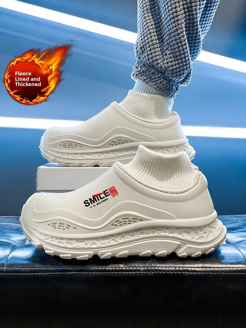 Men's Winter Cotton Slippers Thickened Fleece Soft Bottom Large Size 45 Waterproof Warmth Sports Youth Trendy Slip-On Shoes
Men's Winter Cotton Slippers Thickened Fleece Soft Bottom Large Size 45 Waterproof Warmth Sports Youth Trendy Slip-On Shoes