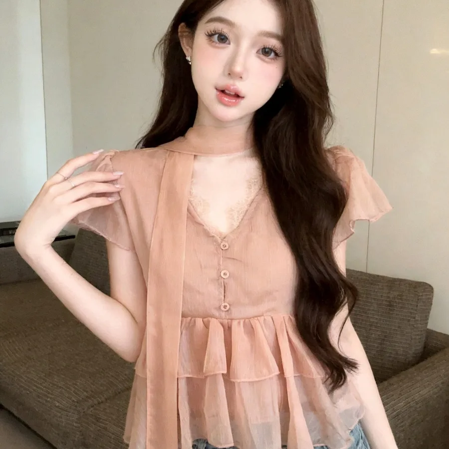 Elegant V-Neck Short Sleeve Shirt Women's Loose Fit Lace Trim Blouse Sweet Summer New Style Hanging Neck Sash Bubble Sleeve
Elegant V-Neck Short Sleeve Shirt Women's Loose Fit Lace Trim Blouse Sweet Summer New Style Hanging Neck Sash Bubble Sleeve