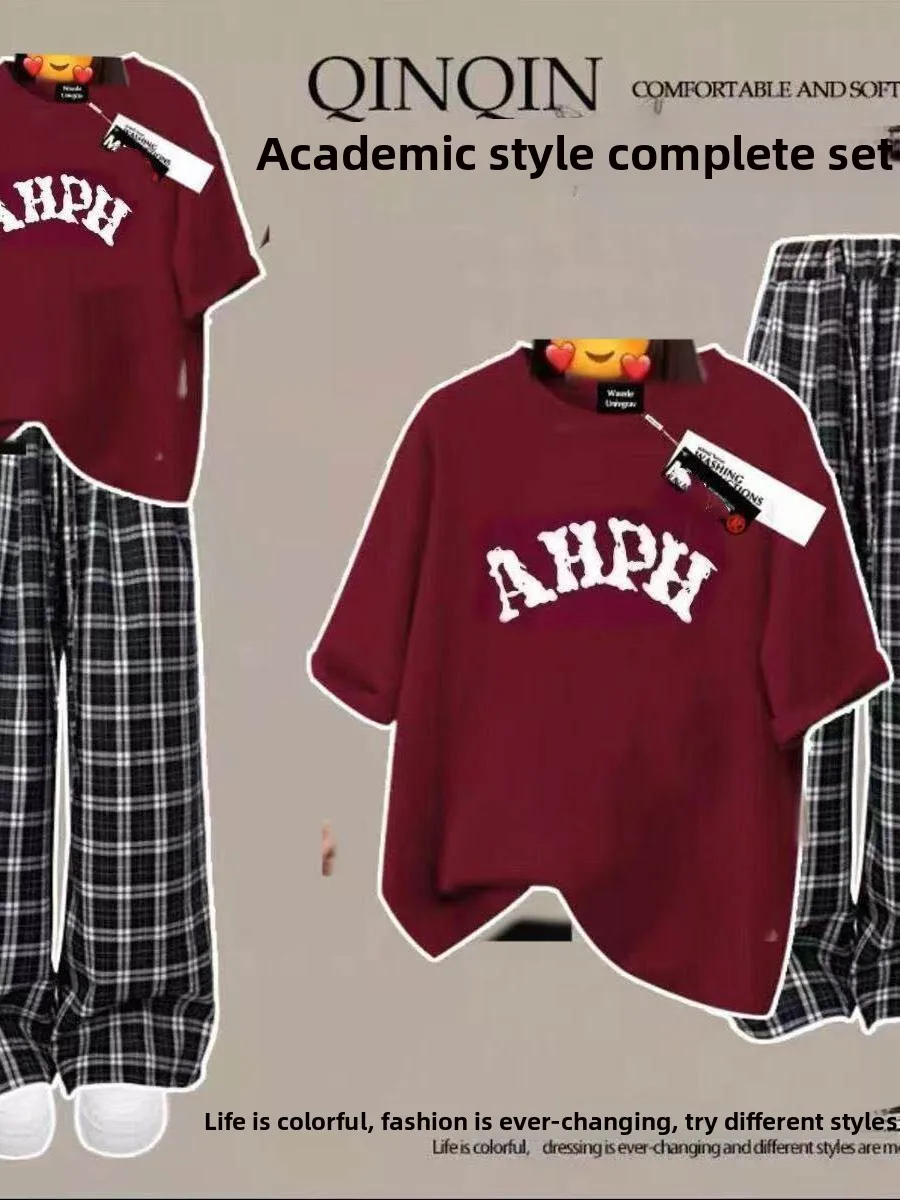 plus Size Casual American Letter Short Sleeve T-Shirt Set Women Summer Plaid Wide Leg Pants Two Piece Set Comfortable Loose Fit
plus Size Casual American Letter Short Sleeve T-Shirt Set Women Summer Plaid Wide Leg Pants Two Piece Set Comfortable Loose Fit