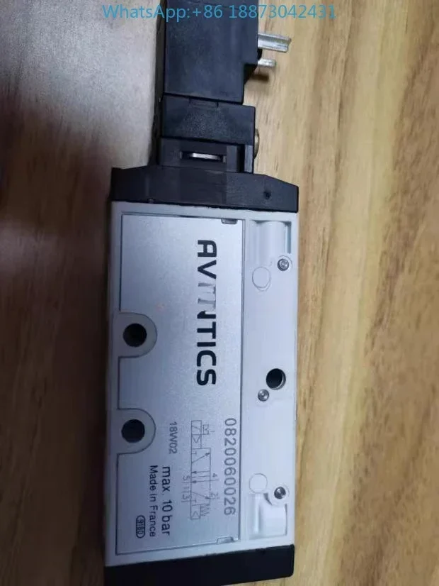 New AVENTICS solenoid valve 0820060026/0820060126/0820060101/4011041578/
New AVENTICS solenoid valve 0820060026/0820060126/0820060101/4011041578/