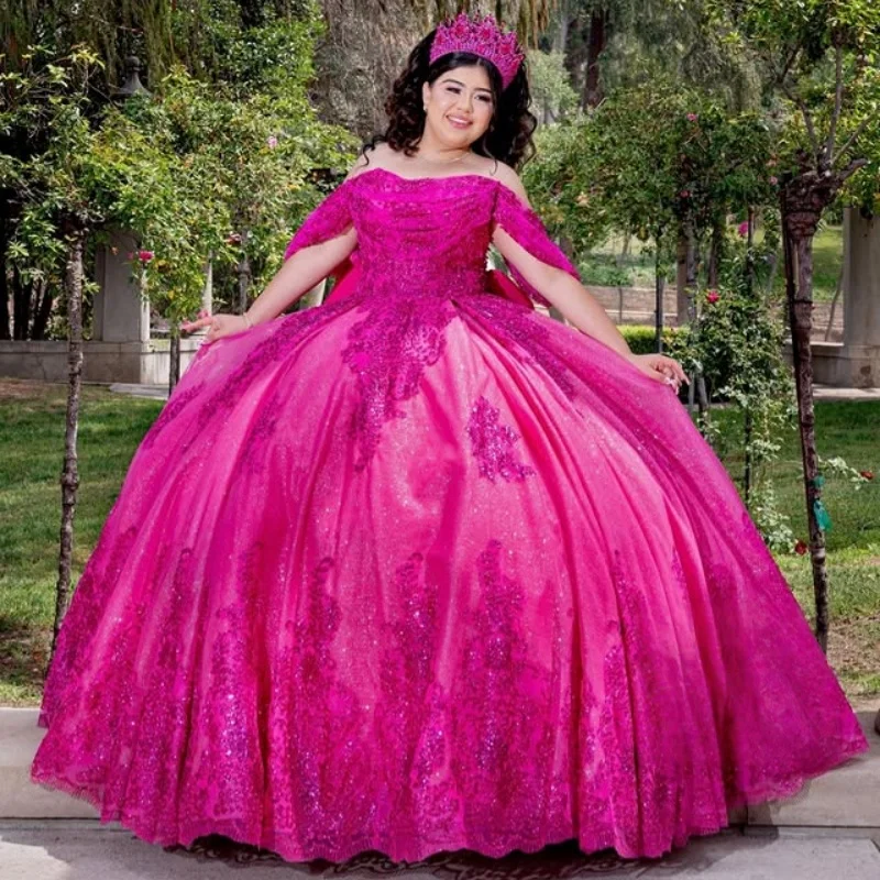 Customized rose pink Quinceanera Dresses Off the Shoulder glitter applique Long tail Lace Bow Vestido 15 Quinceanera
Customized rose pink Quinceanera Dresses Off the Shoulder glitter applique Long tail Lace Bow Vestido 15 Quinceanera
