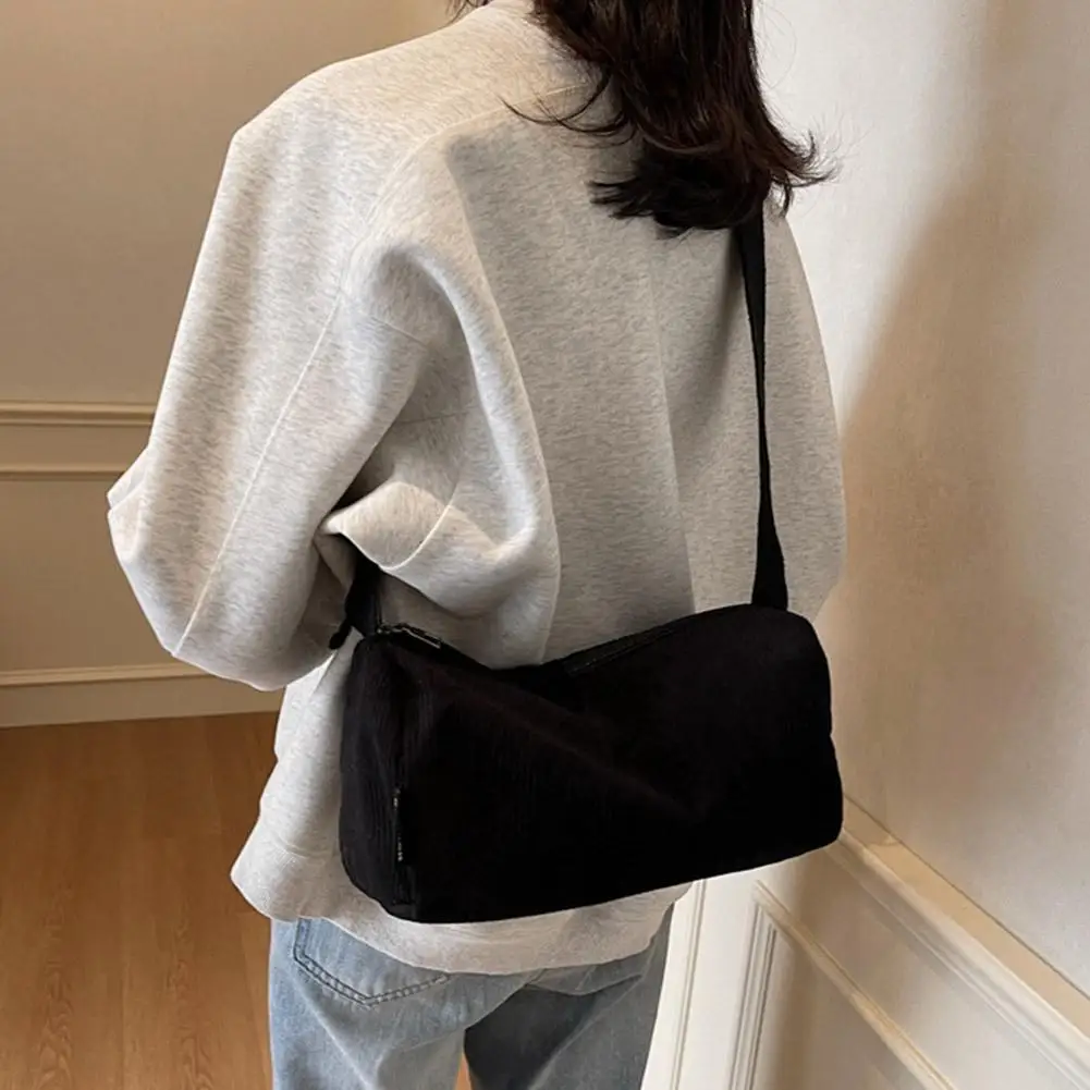 Retro Corduroy Shoulder Bag Spacious And Stylish Pillow With Versatile Crossbody Bag Purse Wide Strap W2Z8
Retro Corduroy Shoulder Bag Spacious And Stylish Pillow With Versatile Crossbody Bag Purse Wide Strap W2Z8