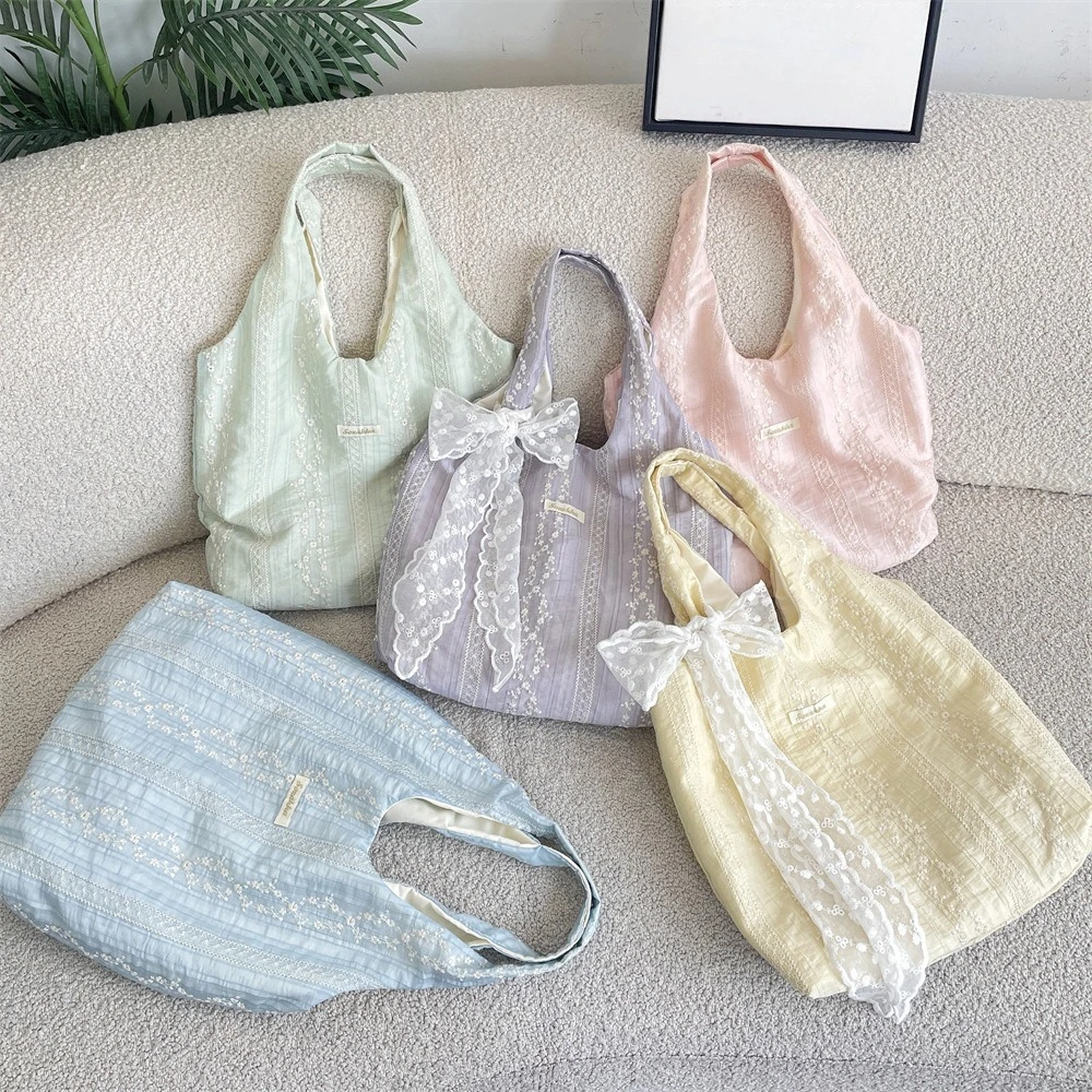 Korean Fashion Floral Embroidered Shoulder Bag Women's Tote Bag Casual Large Capacity Handbags for Women Eco Shopping Hand Bags
Korean Fashion Floral Embroidered Shoulder Bag Women's Tote Bag Casual Large Capacity Handbags for Women Eco Shopping Hand Bags